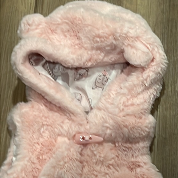 Faux fur vest - Picture 2 of 2